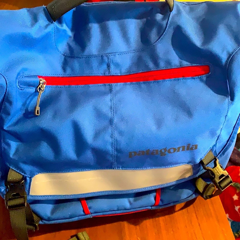 Patagonia cross body bag